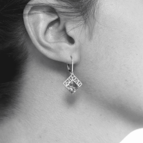 Boucles d'oreilles Mady (sur crochet court) par Créart